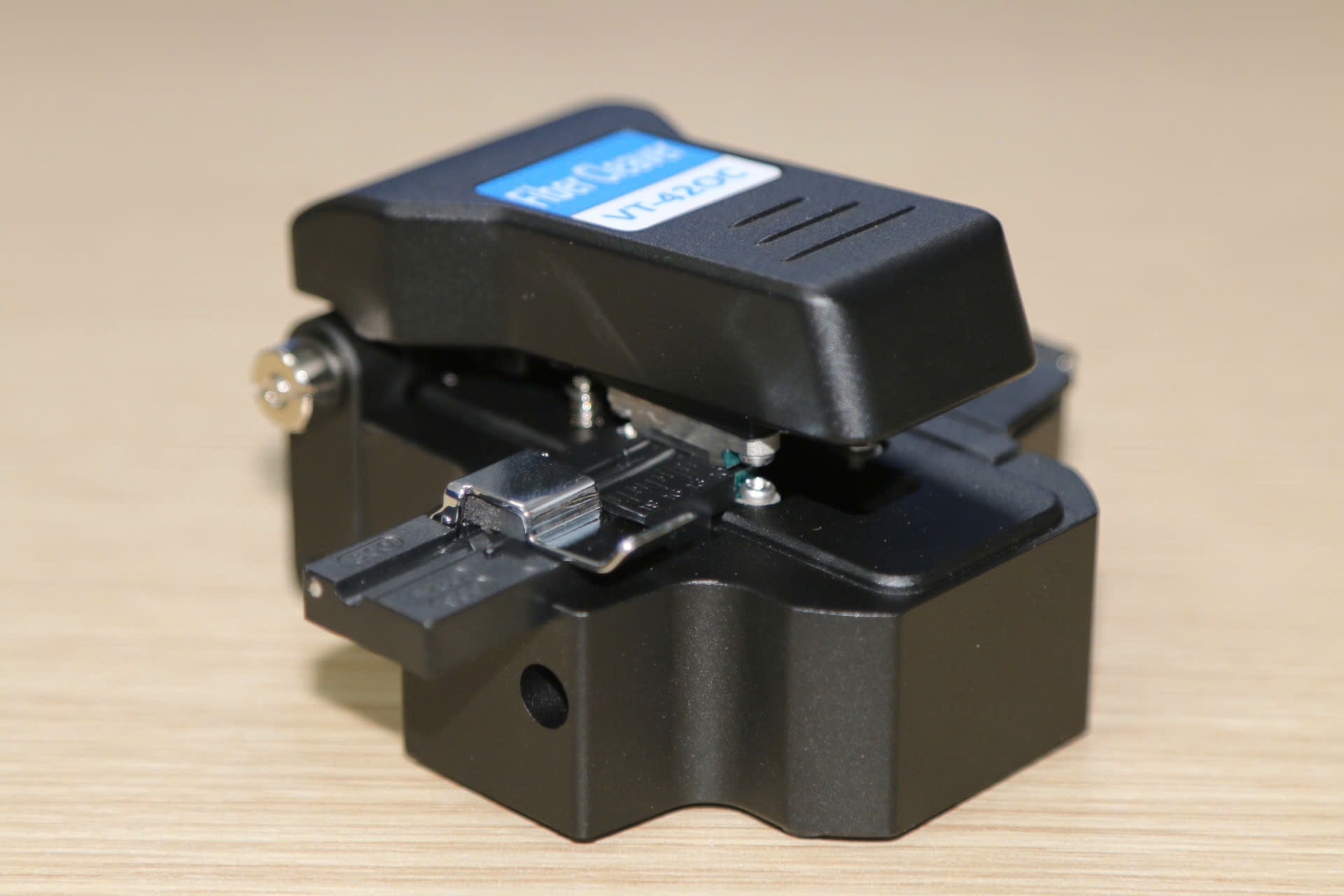 Dao cắt sợi quang VT-42OC